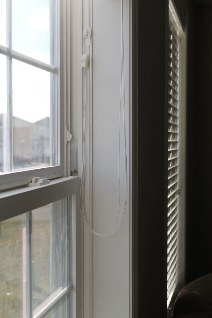 Tying up window-blind cords the easy way – Boulevard West
